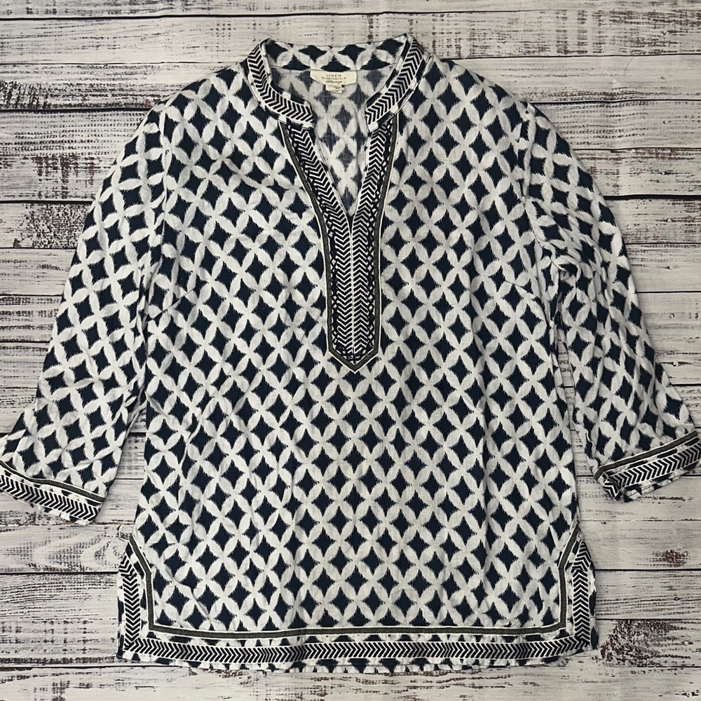 Charter Club Linen Navy and White Patterned Tunic Sz. M